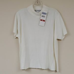 NWT Short sleeved sweater, soft cream, size XL